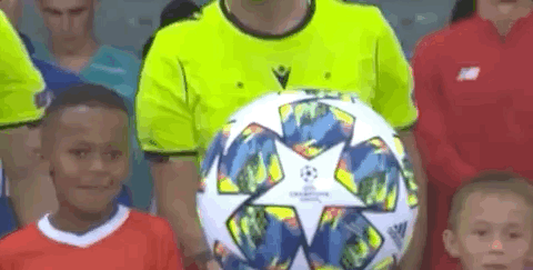 拜仁官方：格纳布里因膝盖不适，缺席本轮德甲拜仁对阵弗赖堡（拜仁通报：格纳布里膝部不适，将无缘本轮对阵弗赖堡的德甲比赛）