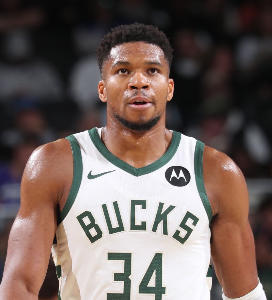 半场战报：本菲卡0-0勒沃库森，奥塔门迪中柱（半场速讯：本菲卡与勒沃库森互交白卷，奥塔门迪中柱憾失良机）