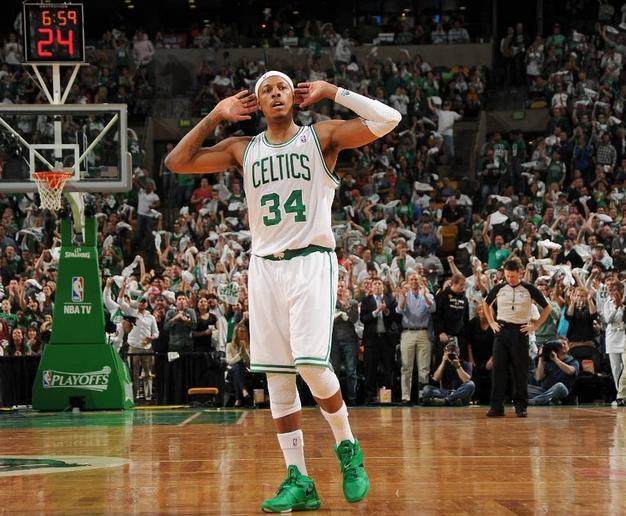 围绕着莱万与凯恩的转会传闻大家觉得拜仁会同意吗？（莱万、凯恩转会传闻四起：拜仁会放行吗？）