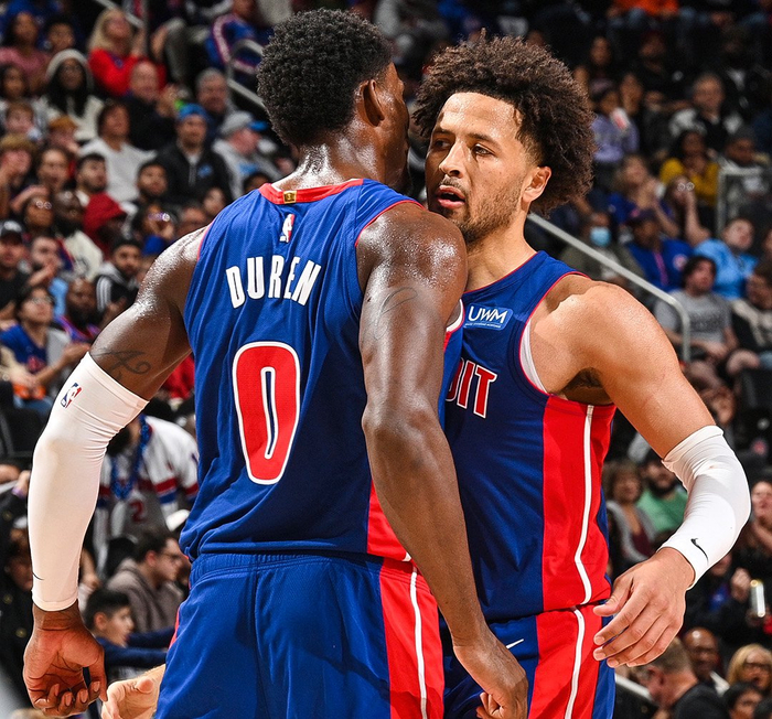 因球迷在踢阿森纳时有种族歧视行为，马竞被欧足联罚款3万欧（球迷对阵阿森纳时涉种族歧视，马竞遭欧足联处以3万欧元罚款）